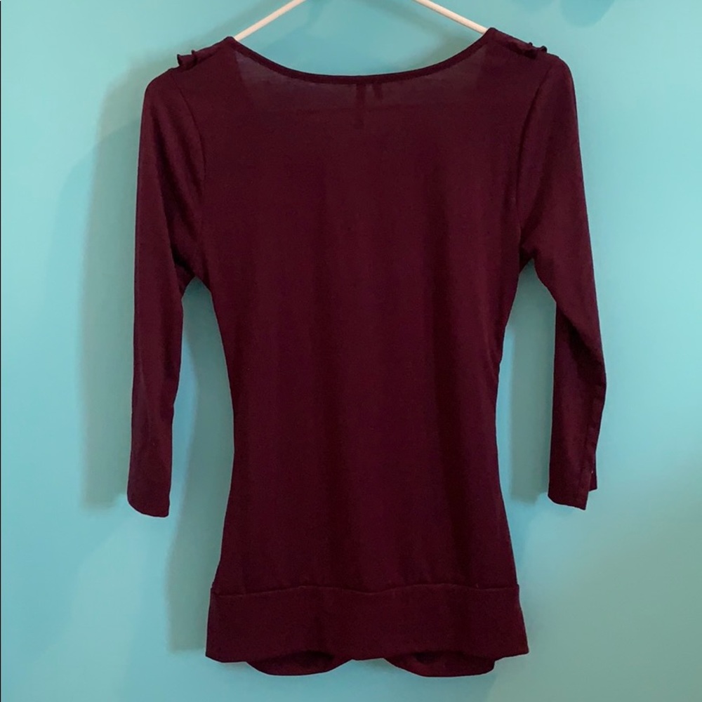Ruffle v-neck tee - Picture 5 of 5